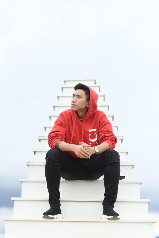 Thú chơi Đoàn Văn Hậu: Xế hộp đắt giá, đồng hồ trăm triệu-8