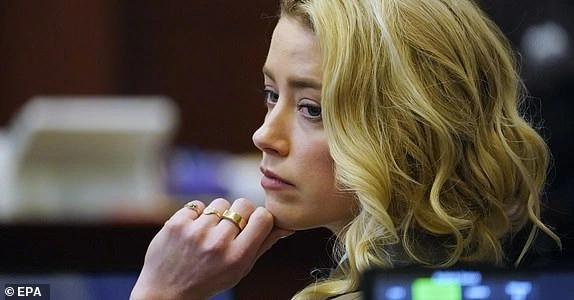 Amber Heard thất thế-3