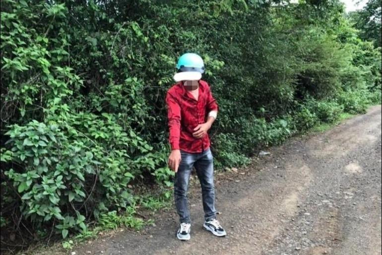 Dùng dao tự đâm mình rồi đến công an báo cướp-1