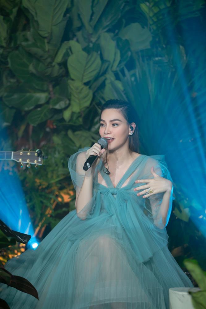 Hồ Ngọc Hà hát live thều thào, dân mạng la ó đòi Vietsub-1