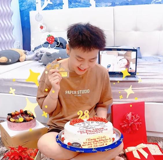 Yêu xa, tom boy Bi Bảo có cách chống nhớ vợ bá đạo-9