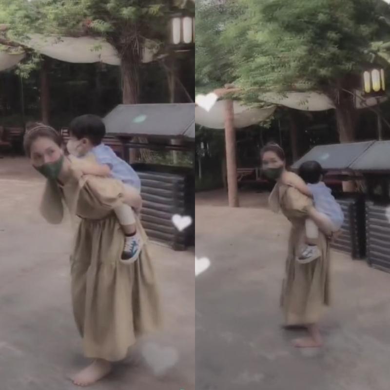 Hòa Minzy lết chân đất cõng con dạo chơi, tình cũ bị réo gọi-1