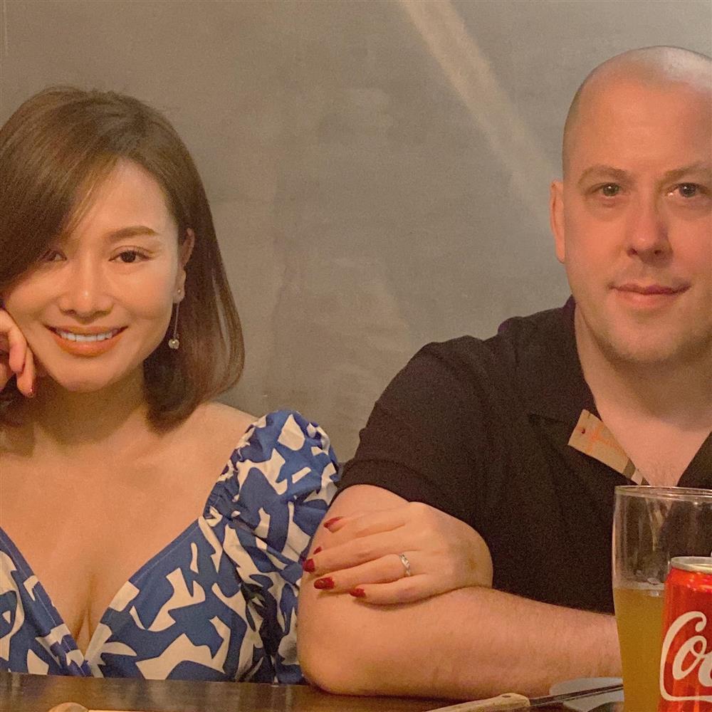 Sao Việt hôm nay 27/5: Huỳnh Đông gọi vợ là mày, vội giải thích-9