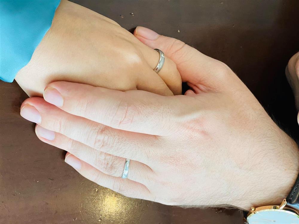 Sao Việt hôm nay 27/5: Huỳnh Đông gọi vợ là mày, vội giải thích-10