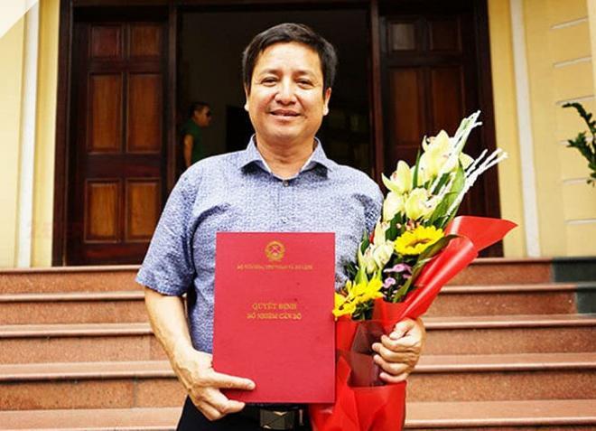 Meritorious Artist Chi Trung quits the position of Director of Tuoi Tre Theater after 5 years of service-1