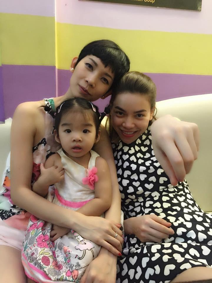 Phản ứng Hồ Ngọc Hà khi Thanh Hằng - Xuân Lan thân thiết-5