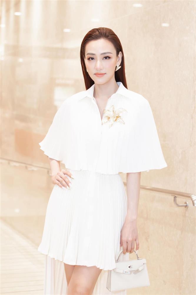 Ngân Khánh đẹp như Hoa hậu - Thùy Tiên sexy hết nấc-8