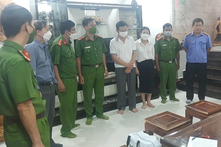 Giám đốc CDC Đắk Lắk khóc nức nở vì dính vụ Việt Á-2