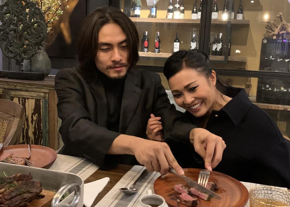 Mối quan hệ tình trẻ Phương Thanh và con riêng nữ ca sĩ-2