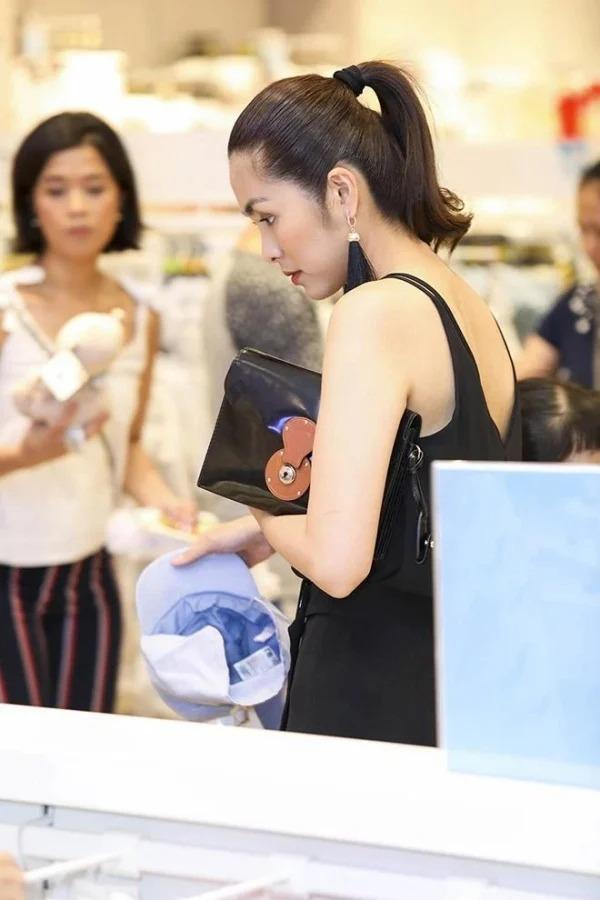 Những khoảnh khắc chụp lén Tăng Thanh Hà dìm cũng không chìm-12