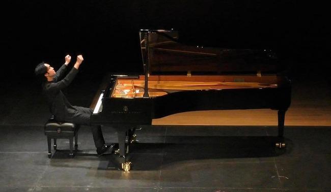 Quý tử vừa điển trai, vừa tài năng của Thanh Lam - Quốc Trung-1