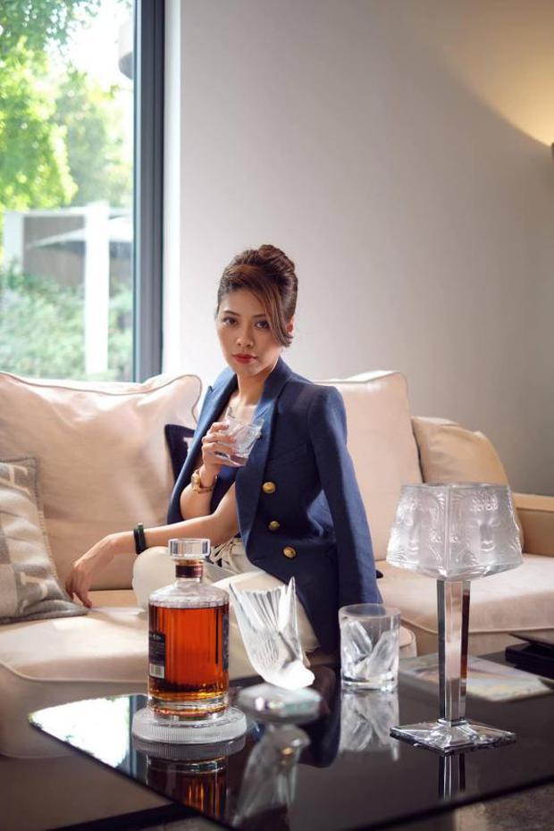 BTV Ngọc Trinh hé lộ thêm một góc trong biệt thự xa hoa-1