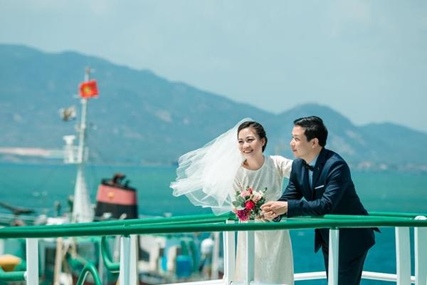 Nữ nhà báo chủ động tán chàng Việt kiều khi đi tác nghiệp và màn cầu hôn ngược-2