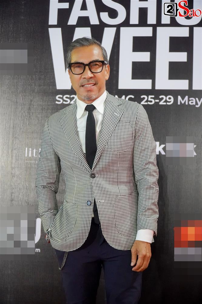 Hotgirl trứng rán ngã ngửa trên thảm đỏ, Tường San lo hớ hênh-17