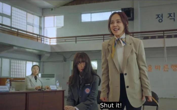 Penthouse hot trở lại giữa drama phụ huynh tố con gái bị bạo lực-3