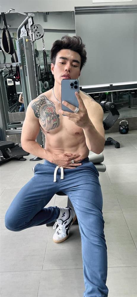 Lê Dương bảo Lâm khoe body cuồn cuộn 6 múi ở phòng tập-1
