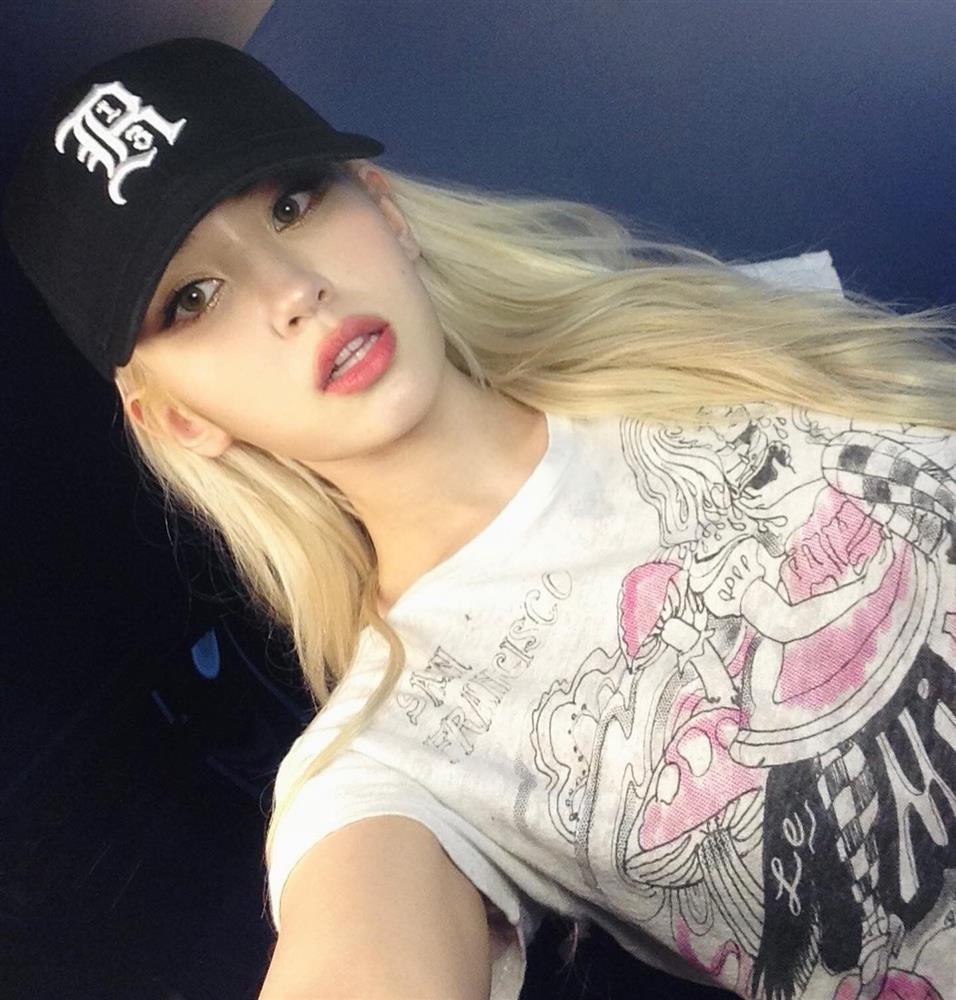 Tips chăm sóc da căng mướt của bông hồng lai Jeon Somi-3