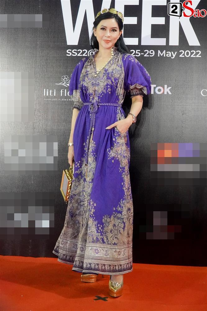 Ảnh camera thường bóc trần nhan sắc thật mẹ chồng Hà Tăng-1