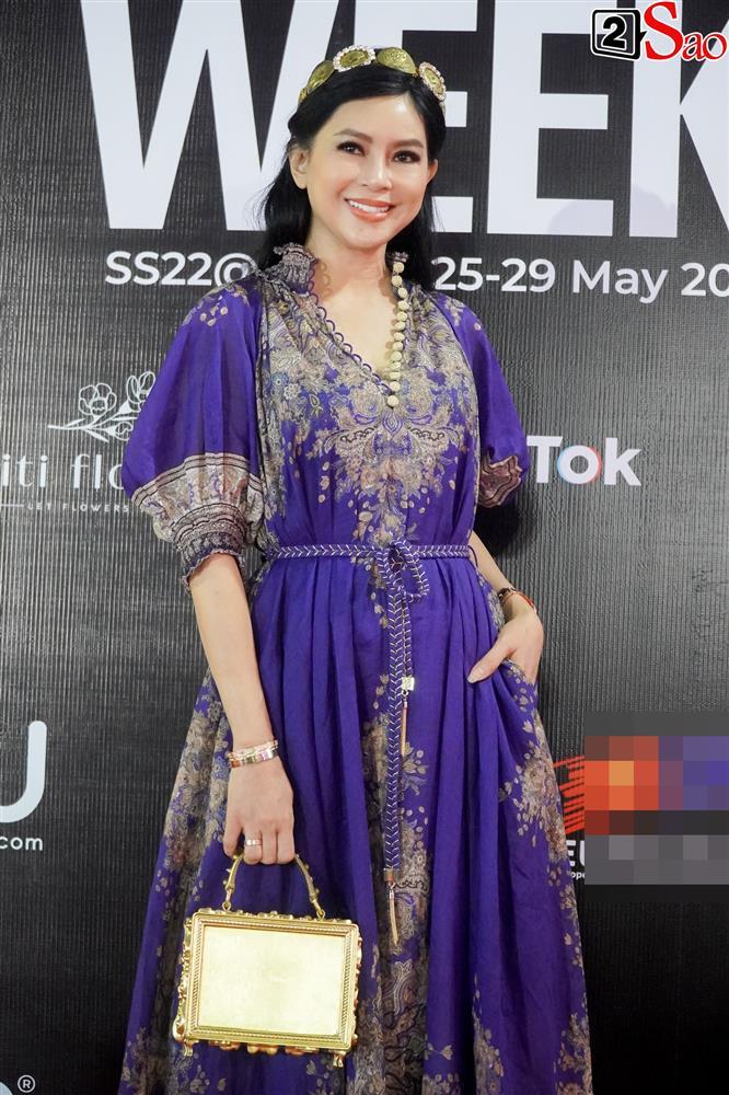 Ảnh camera thường bóc trần nhan sắc thật mẹ chồng Hà Tăng-3