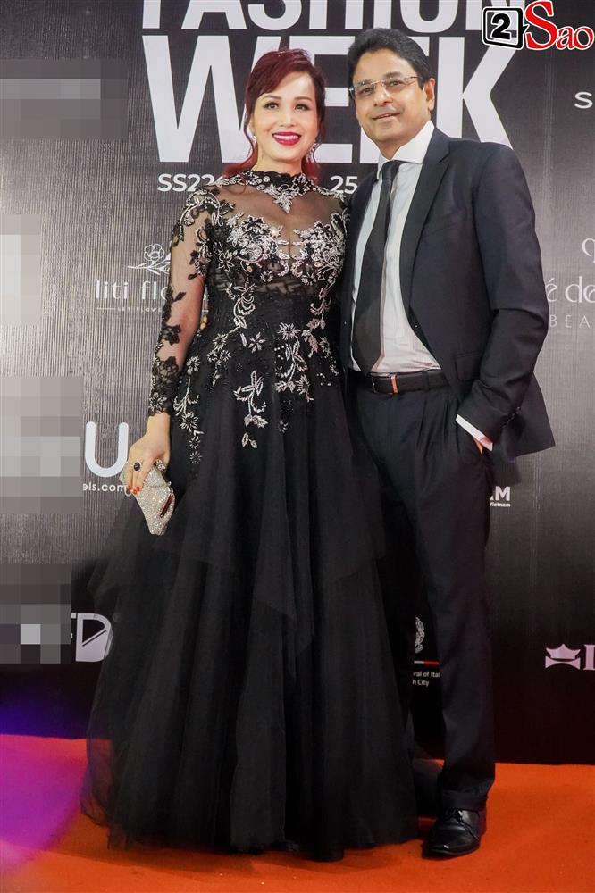 Vợ con tỷ phú Johnathan Hạnh Nguyễn lấn át dàn hoa hậu-10