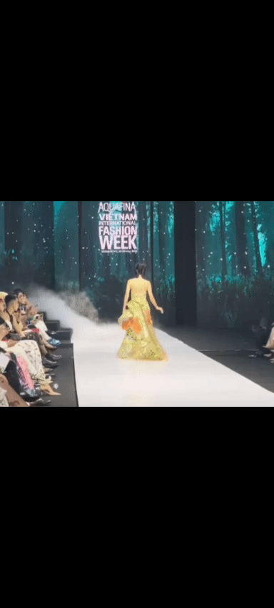 Diệp Bảo Ngọc liên tục ngã dúi dụi trên sàn diễn, nhìn mà xót-5