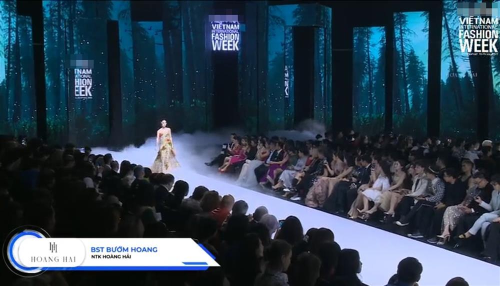 Diệp Bảo Ngọc liên tục ngã dúi dụi trên sàn diễn, nhìn mà xót-1