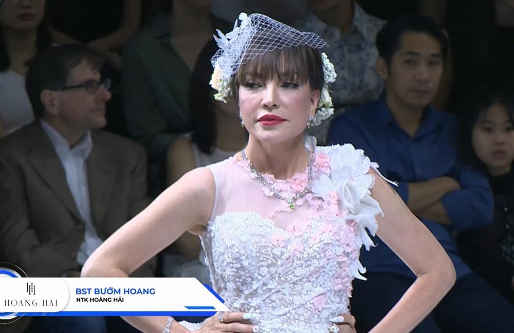 Ca sĩ Thanh Hà lộ hàng loạt khuyết điểm khi mặc váy cô dâu-5