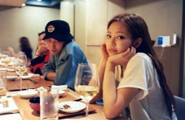 V BTS xuất hiện sau tin hẹn hò, lộ chi tiết với Jennie BLACKPINK-9