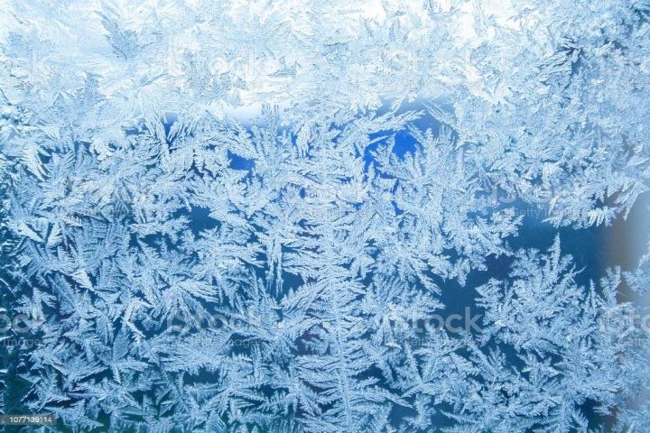 Những ngọn lửa cầu vồng ảo diệu trên trời như phim viễn tưởng-2