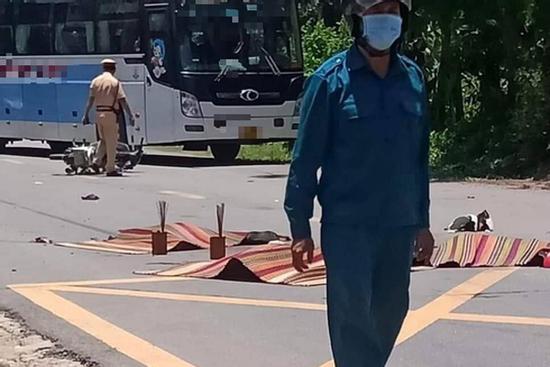 Đến viện chăm con ốm, 2 vợ chồng bị tai nạn tử vong tại chỗ