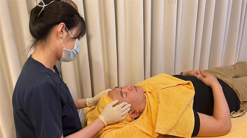 MC Đại Nghĩa độ body, tút tát nhan sắc sau tin đồn chia tay tình trẻ-8