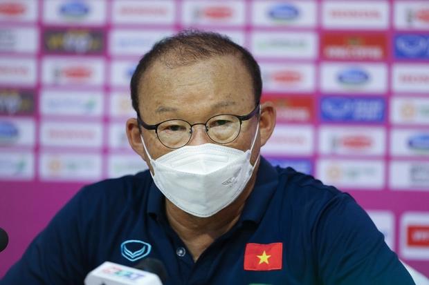 Thầy Park tiết lộ tin quý giá về chuyến xuất ngoại của Quang Hải-2