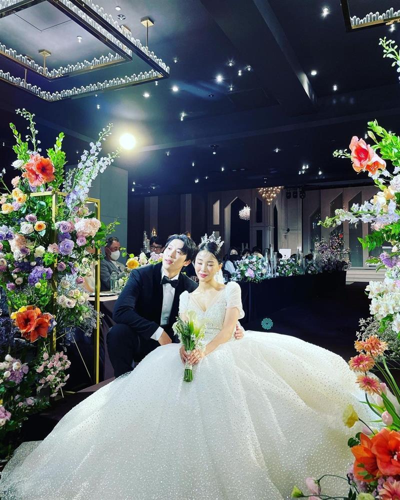 Bộ đôi thần tượng xả ảnh đám cưới bí mật, ai cũng xuýt xoa-3