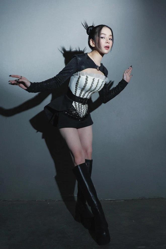 Sau Ngọc Trinh, DJ Mie cũng bị chỉ thẳng chuyên đạo nhái?-6