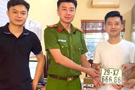 Bấm trúng biển ngũ quý 6 khi đăng ký xe ở công an xã