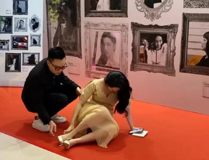 Sao Việt ngã tại sự kiện: Thùy Tiên vồ ếch, Lý Nhã Kỳ sấp mặt-2