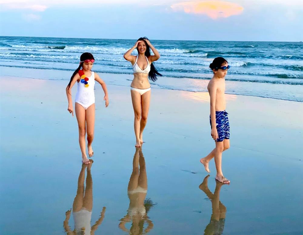 Diva Hồng Nhung khoe mặt mộc, than thở eo mất phom ở tuổi 52-7