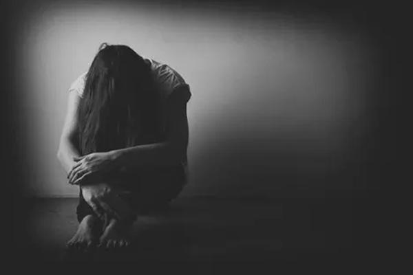 Thiếu nữ 17 tuổi nghi dàn cảnh nhảy cầu tự tử-2