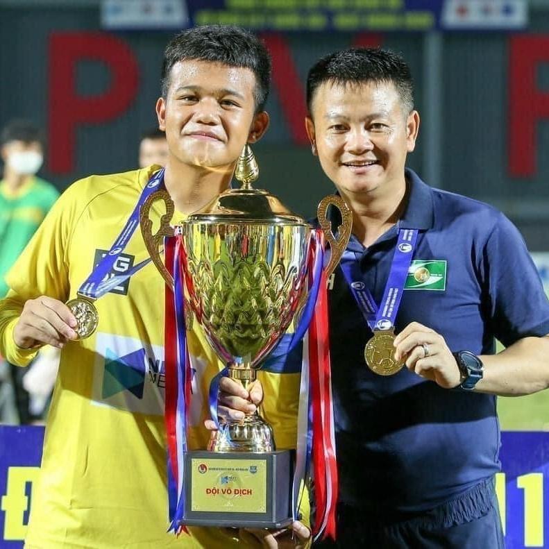 Cuộc sống Phạm Văn Quyến sau 17 năm nhận phạt nặng vì bán độ-4