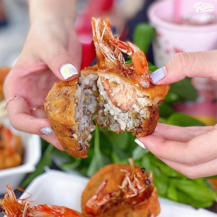 Đến bến Ninh Kiều mà chưa ăn thử bánh cóng thì quả là thiếu sót-3