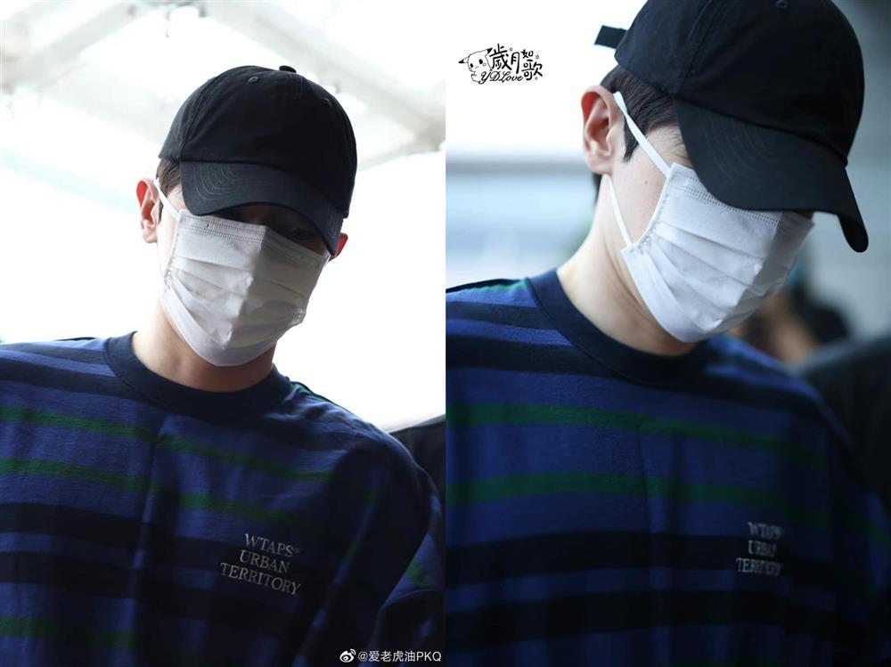 Đặng Luân lần đầu xuất hiện sau trốn thuế, cúi đầu đi nhanh-4