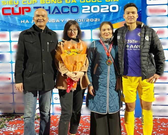 Đội trưởng U23 Bùi Hoàng Việt Anh: Chàng trai sợ nước mắt của mẹ-4