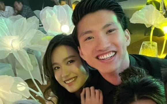 Bồ Đoàn Văn Hậu show ảnh hở, táo bạo khoe vòng eo con kiến-4