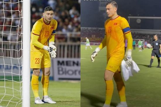 Lên sóng sau chiến thắng, Đặng Văn Lâm bị ghẹo 'khóc chưa'