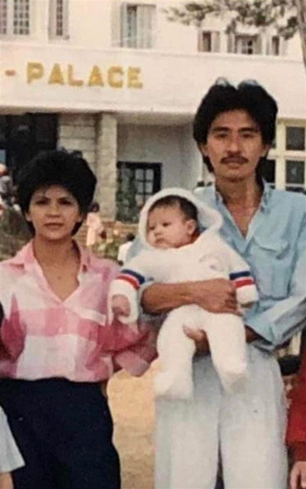 Sao Việt hôm nay 2/6: Dương Khắc Linh khóa môi Sara Lưu kỷ niệm cưới-8