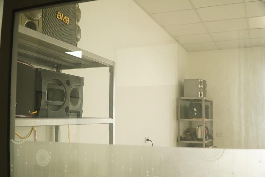 Cận cảnh phòng bay lắc chình ình giữa Bệnh viện Tâm thần TW I-5