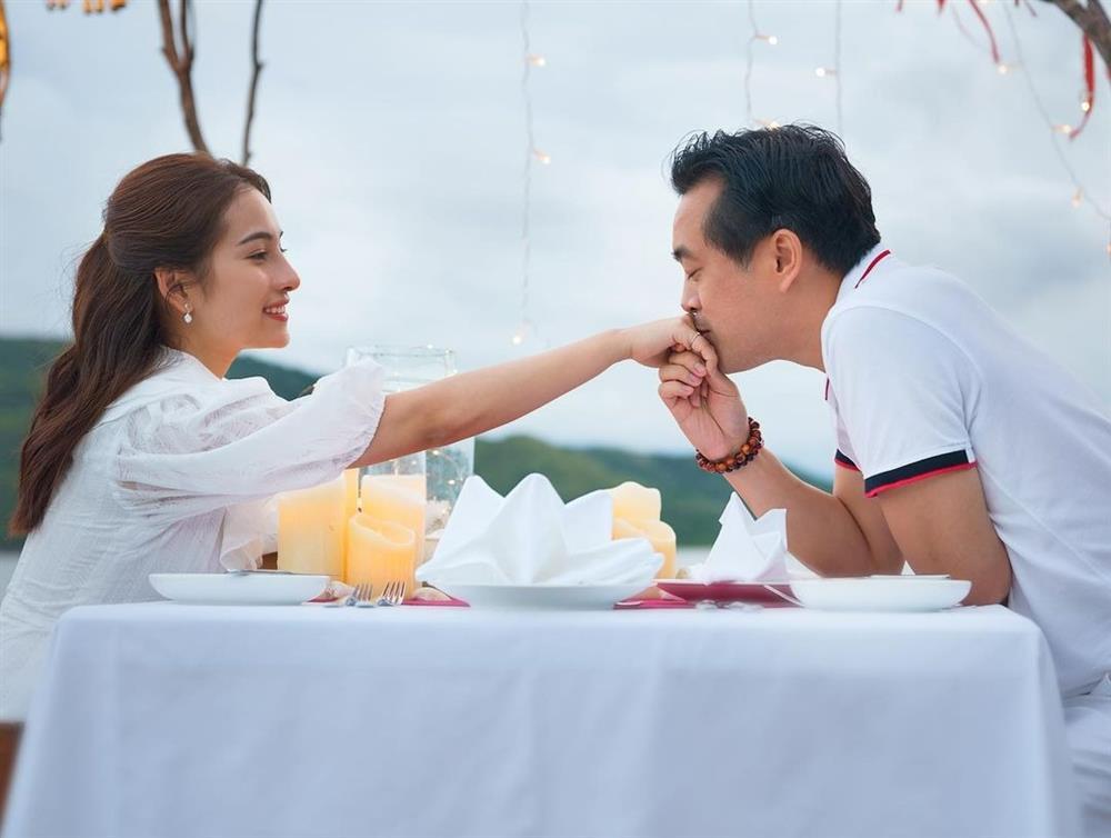 Sao Việt hôm nay 2/6: Dương Khắc Linh khóa môi Sara Lưu kỷ niệm cưới-1