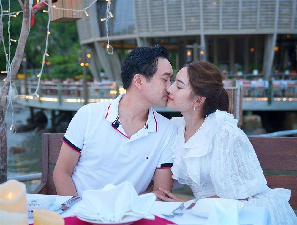 Sao Việt hôm nay 2/6: Dương Khắc Linh khóa môi Sara Lưu kỷ niệm cưới-2