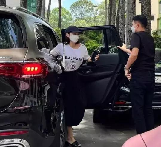 Hé lộ dàn celeb khủng dự đám cưới Minh Hằng-5