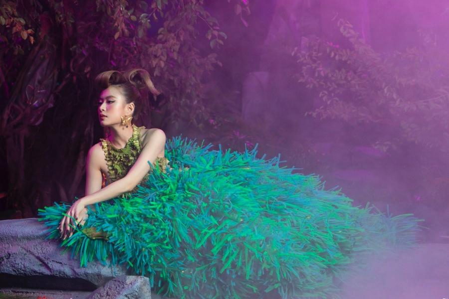 Mới đầu năm Hoàng Thùy Linh đã dính hạn hát live oét giọng-3